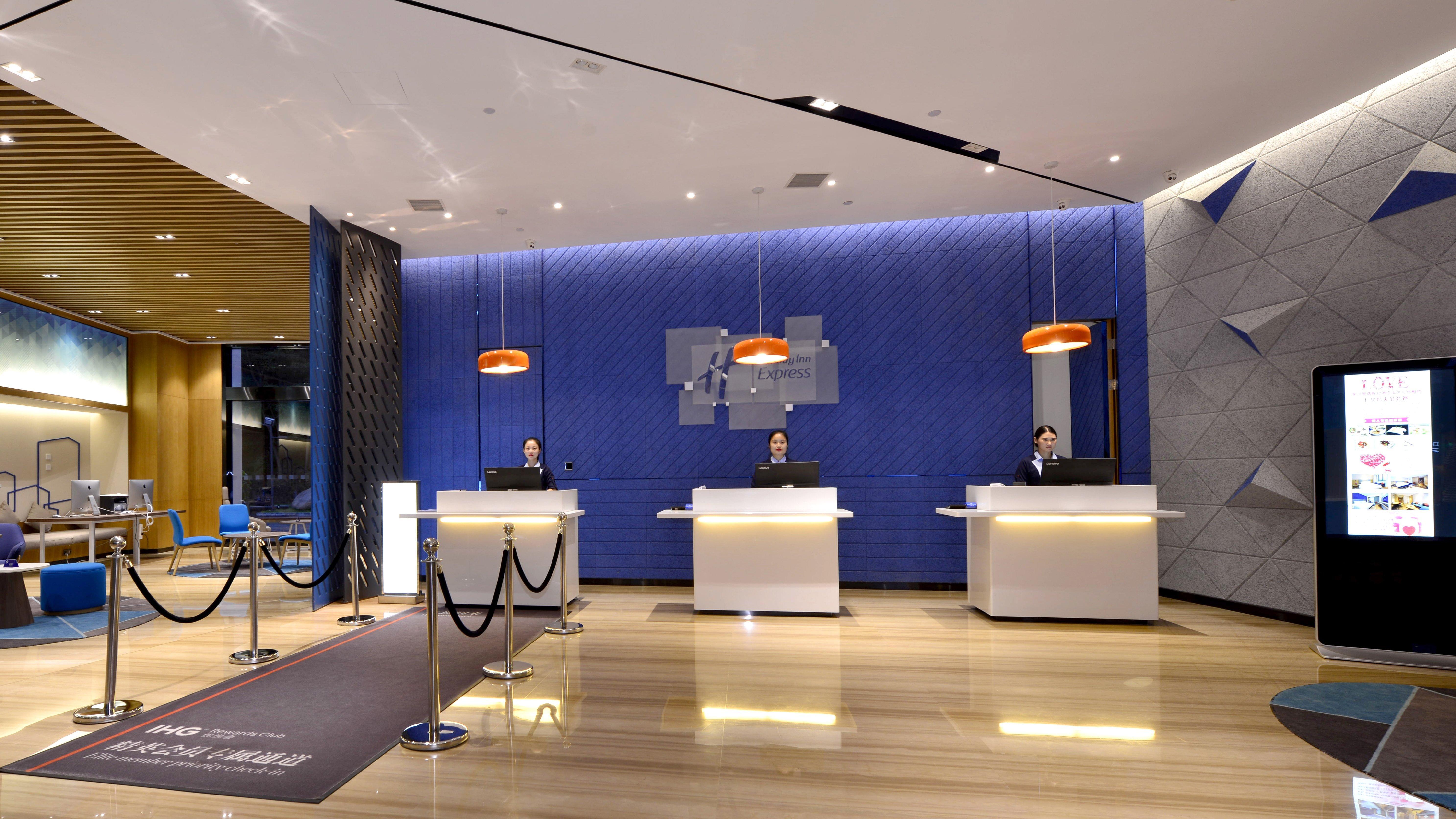 Holiday Inn Express Luanchuan By Ihg Extérieur photo