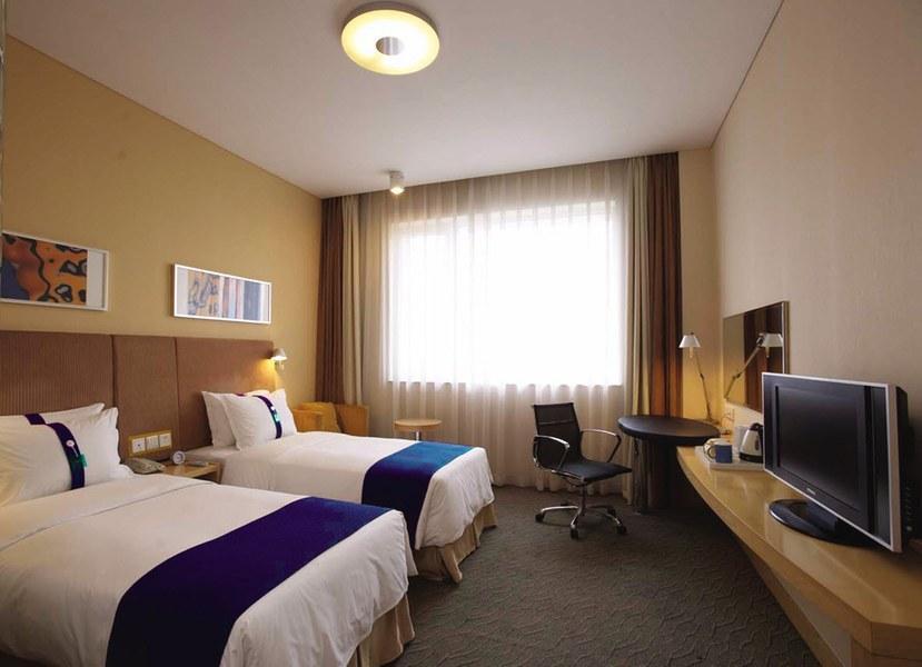 Holiday Inn Express Luanchuan By Ihg Extérieur photo